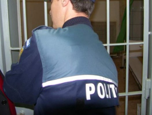 Violatorul unei copile de 14 ani, condamnat la 12 ani de închisoare